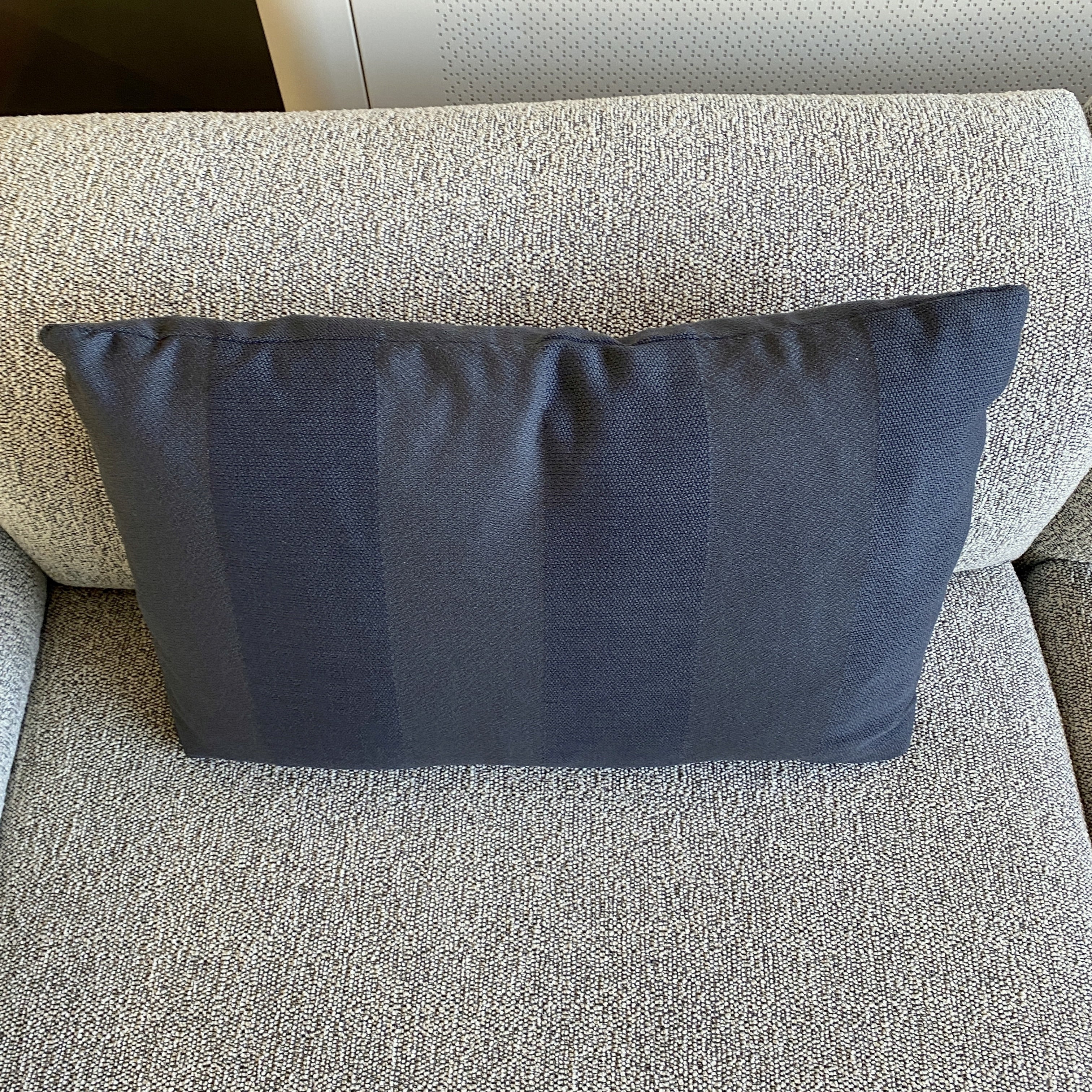 Vitra - Suita - Kissen - 60 x 40 cm - dunkelgrau gestreift - TOP Zustand - Image 3