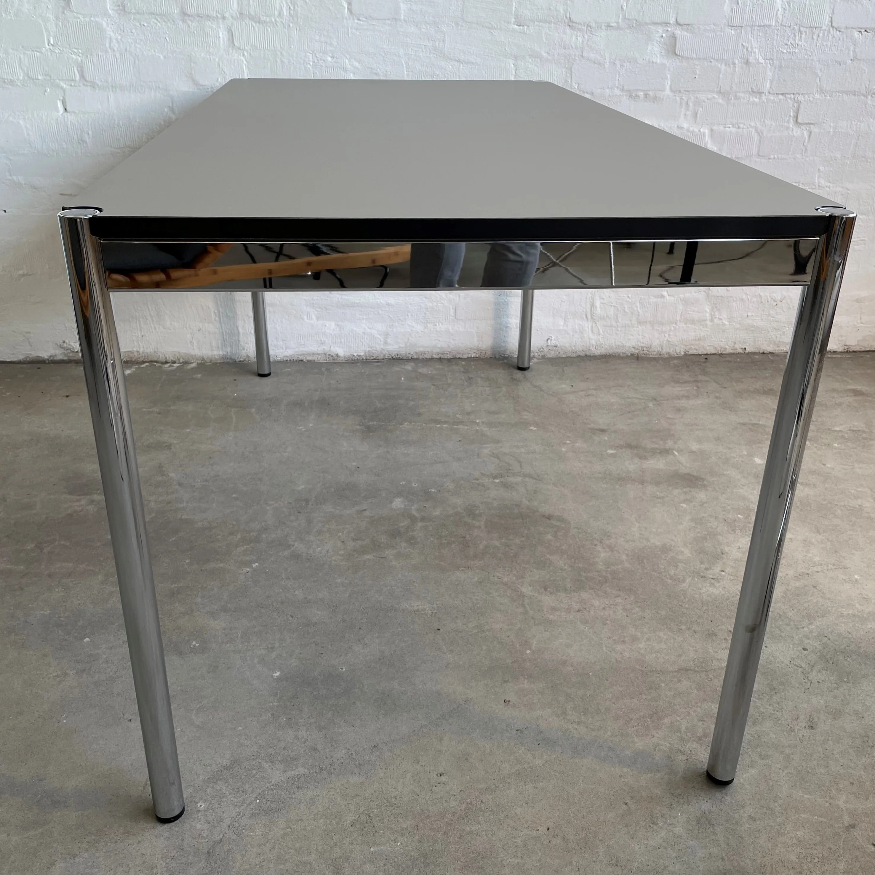 USM Haller - Fenix - Tisch - grau - 150 x 75 cm - gebrauchte TOP Qualität - Image 5